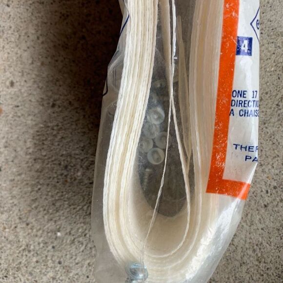 Frost King Lawn Furniture Webbing 17 Feet *New* - Picture 5 of 5